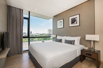 Altera Hotel And Residence