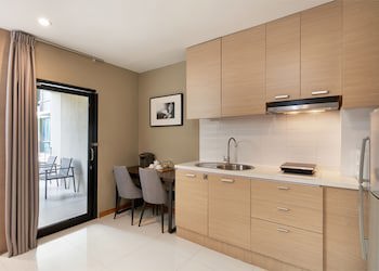 Altera Hotel And Residence