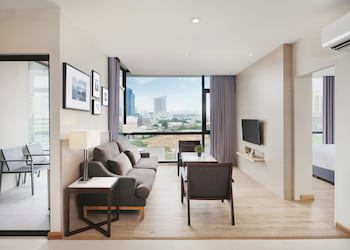 Altera Hotel And Residence