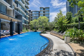 Altera Hotel And Residence