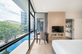 Altera Hotel And Residence