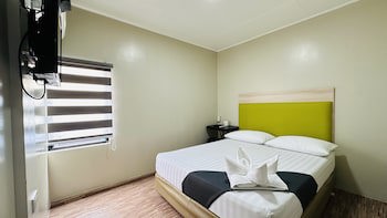 Dg Budget Hotel Salem