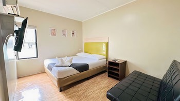 Dg Budget Hotel Salem