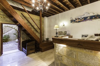 Camelot Traditional & Classic Hotel
