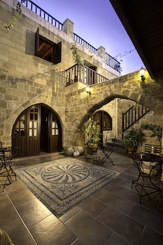 Camelot Traditional & Classic Hotel galeri fotoğrafı
