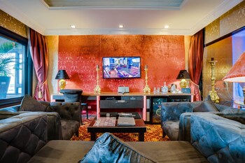 Abc Hotel
