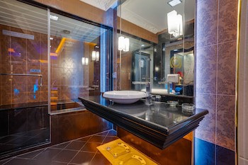 Abc Hotel