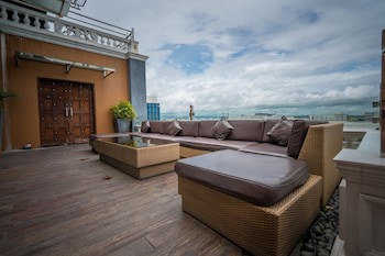 Abc Hotel