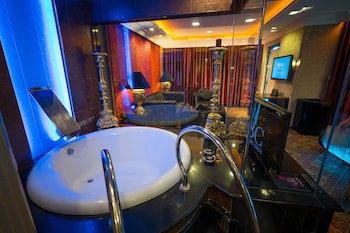 Abc Hotel