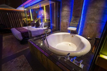 Abc Hotel