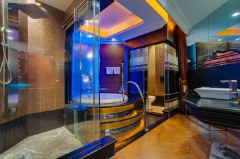 Abc Hotel