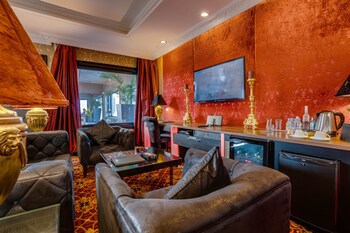 Abc Hotel