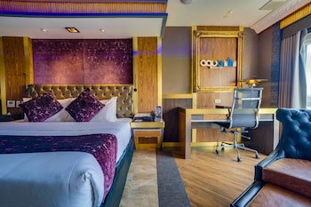 Abc Hotel