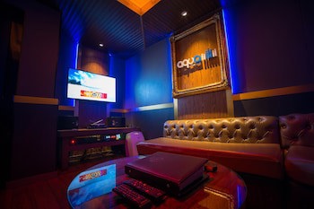 Abc Hotel