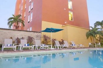 City Express Junior By Marriott Cancun