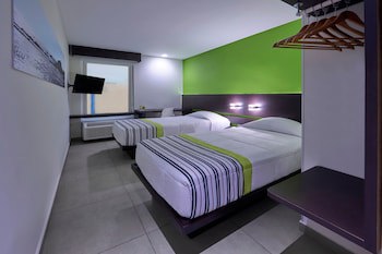 City Express Junior By Marriott Cancun