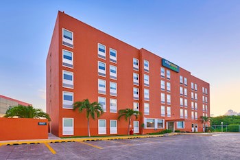 City Express Junior By Marriott Cancun