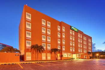 City Express Junior By Marriott Cancun