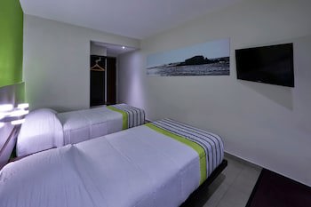 City Express Junior By Marriott Cancun