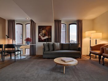 Conservatorium Hotel