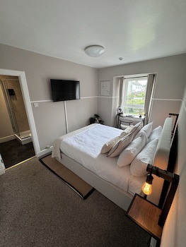 Glendevon Hotel