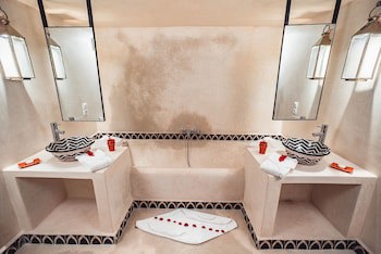 Ambre Epices Medina Riad