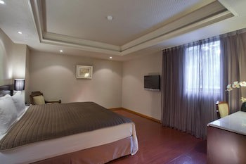 Deja Vu Hotel