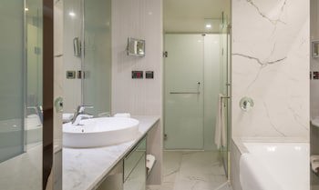 Chateau De Chine Hotel Kaohsiung