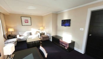Shamrock Lodge Hotel