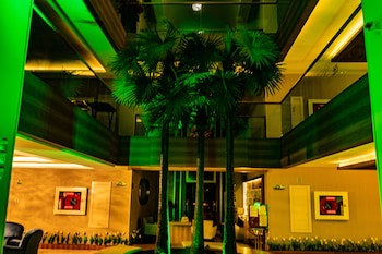 Ambassador Plaza fotoğrafı