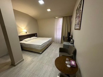 Deluxe Hotel Yerevan
