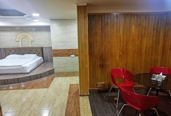 Deluxe Hotel Yerevan