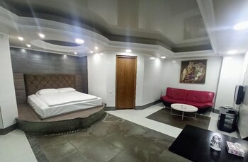 Deluxe Hotel Yerevan
