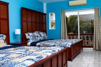 Sabas Beach Resort