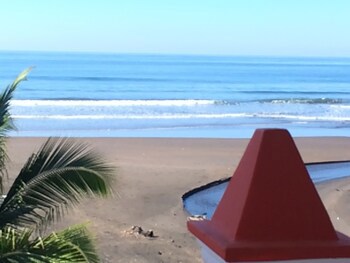 Sabas Beach Resort