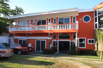 Sabas Beach Resort