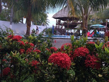 Sabas Beach Resort