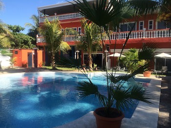 Sabas Beach Resort