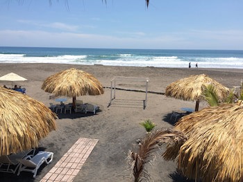 Sabas Beach Resort