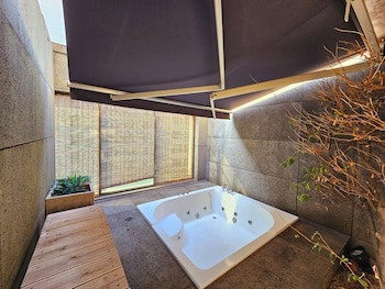 Js Boutique Hotel