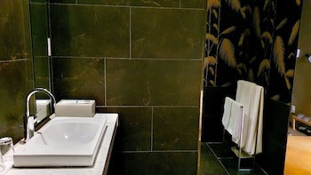 Js Boutique Hotel