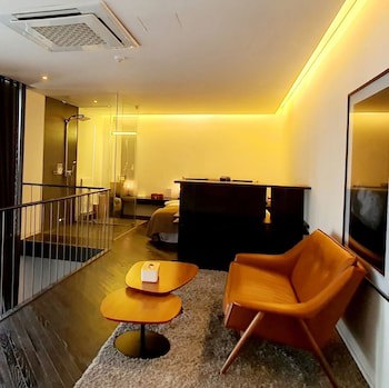 Js Boutique Hotel