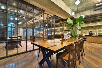 Js Boutique Hotel
