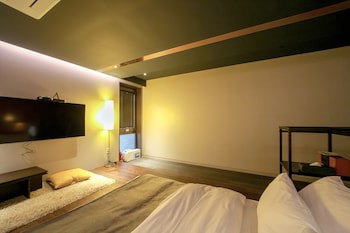 Js Boutique Hotel