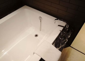 Js Boutique Hotel