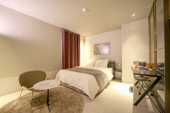 Js Boutique Hotel