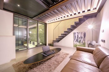 Js Boutique Hotel