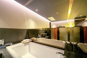 Js Boutique Hotel
