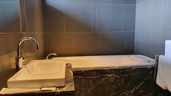 Js Boutique Hotel