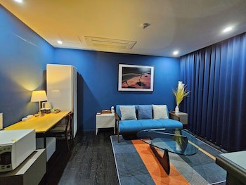 Js Boutique Hotel